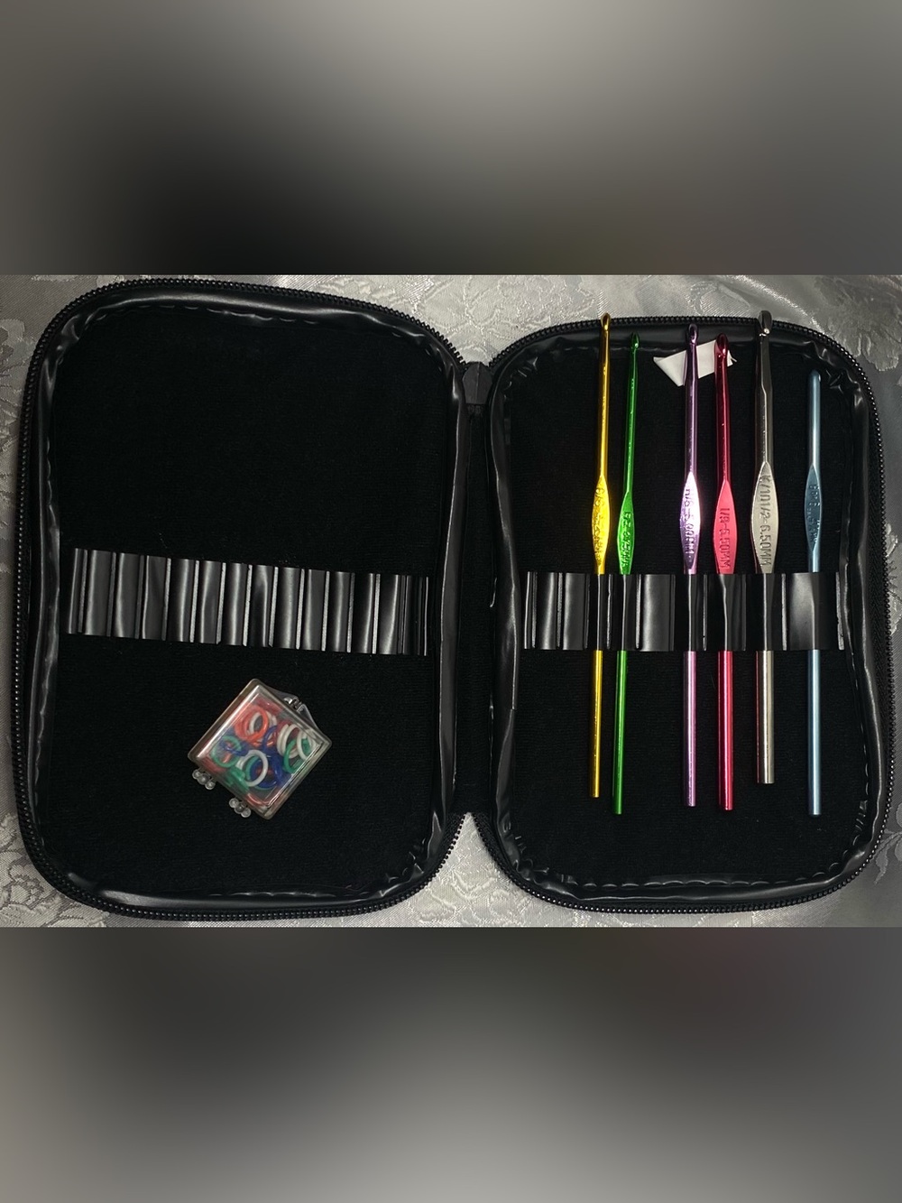 Boye Crochet Hook Set Pink Zip Case Aluminum Hooks Stitch Markers